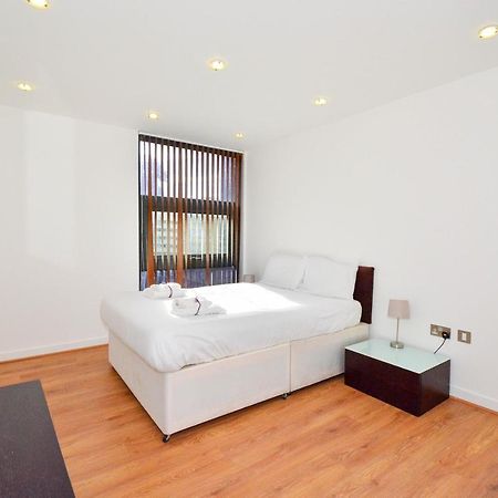 Apartment Wharf - Canary South لندن المظهر الخارجي الصورة