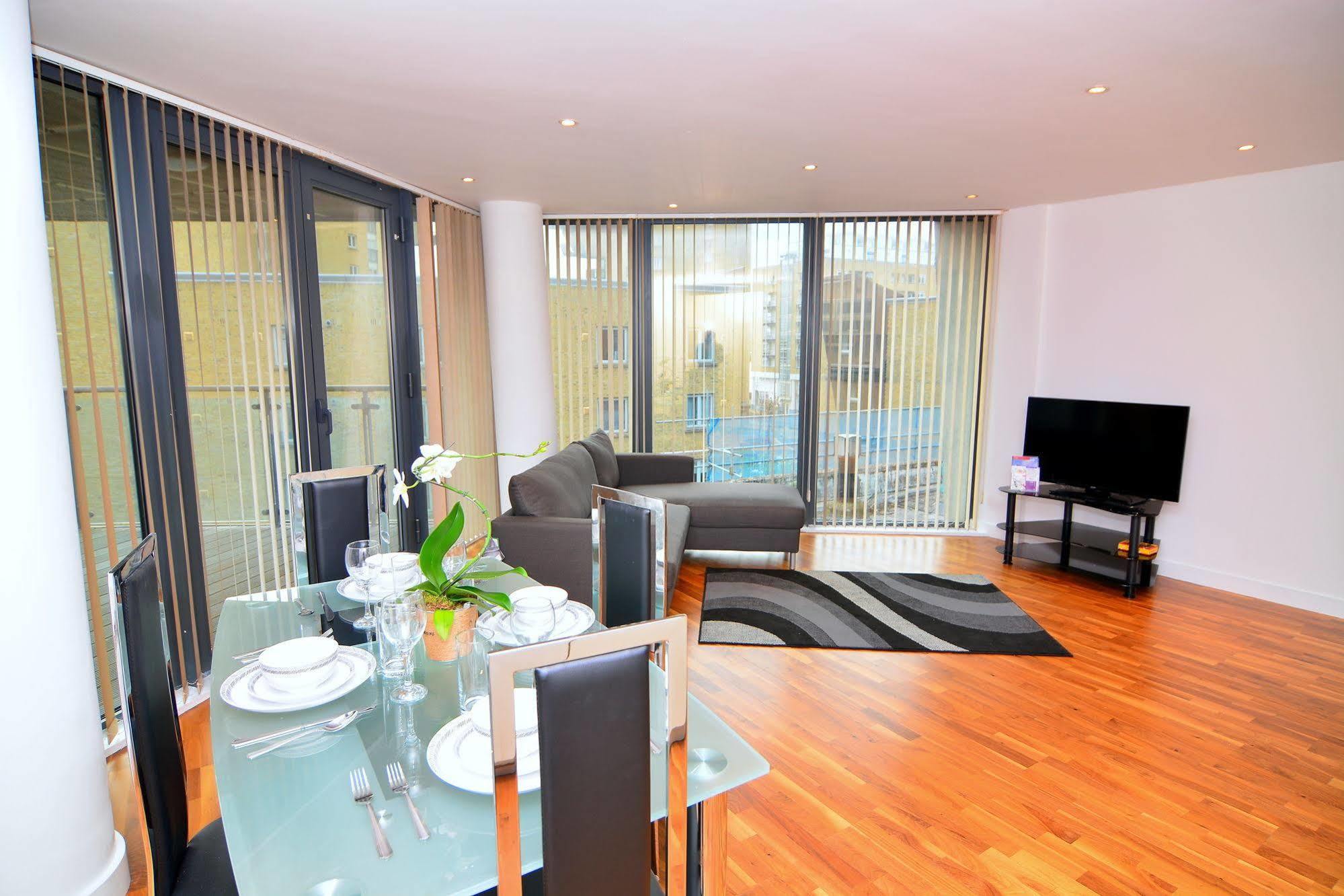 Apartment Wharf - Canary South لندن المظهر الخارجي الصورة