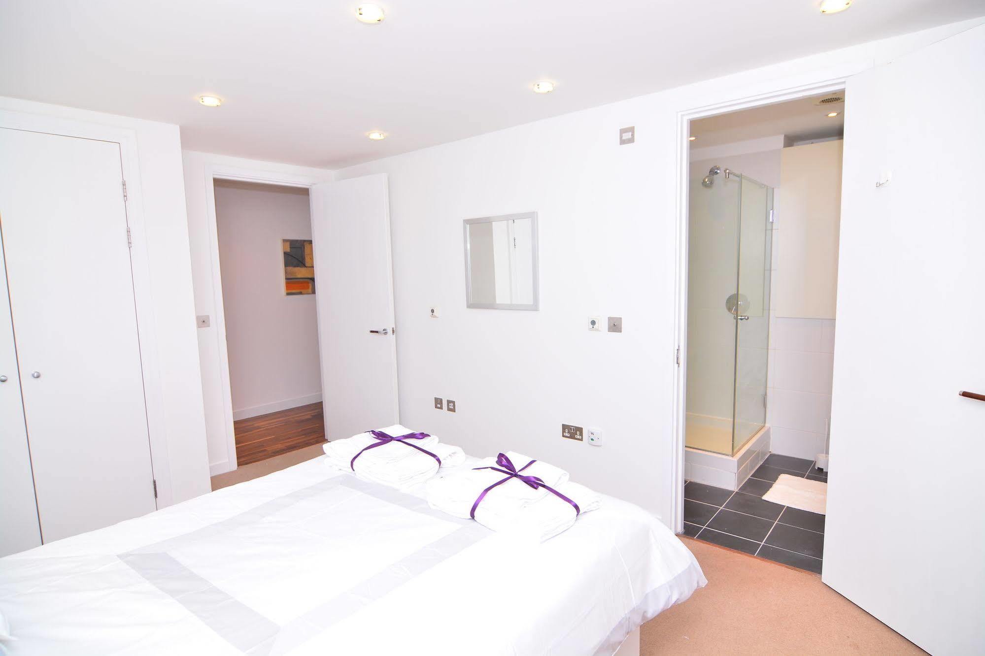 Apartment Wharf - Canary South لندن المظهر الخارجي الصورة