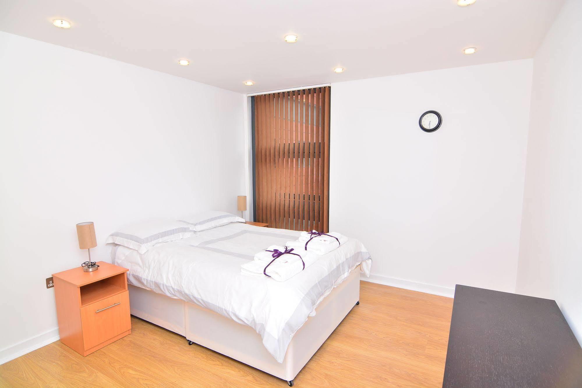 Apartment Wharf - Canary South لندن المظهر الخارجي الصورة